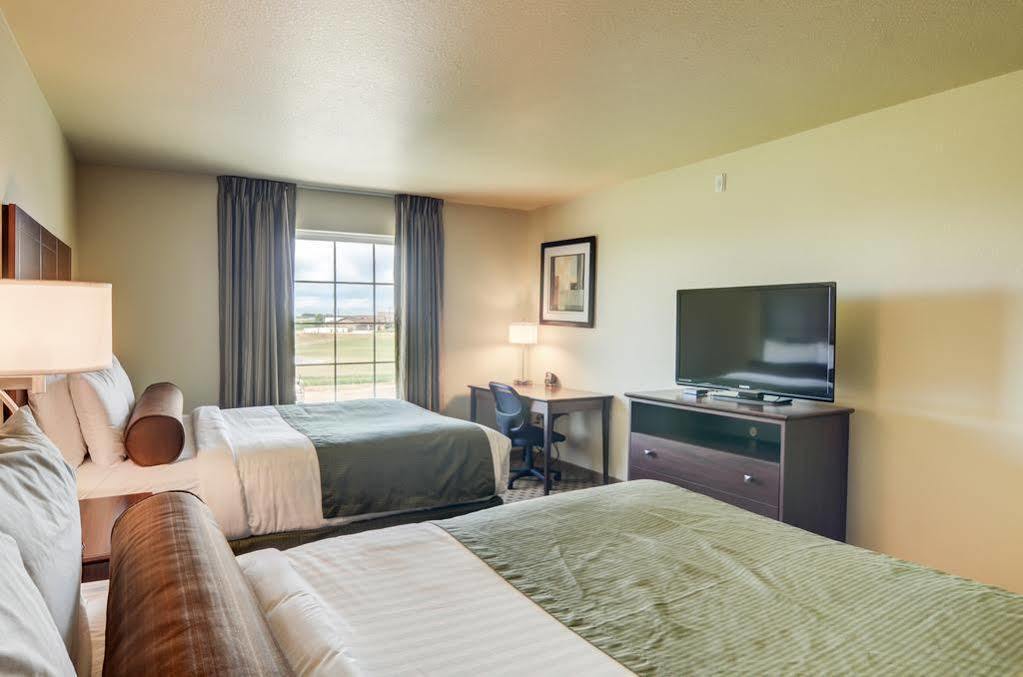 Cobblestone Inn & Suites - Lakin Екстериор снимка