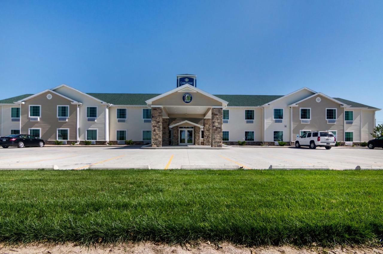 Cobblestone Inn & Suites - Lakin Екстериор снимка